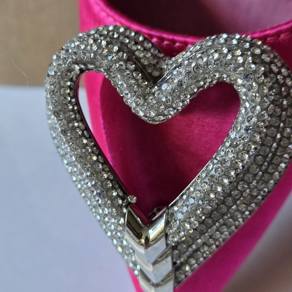 Berness Fuchsia Heart Pointed Toe Women's Pump Heels - Picture 5 of 12